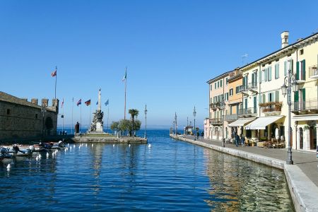 https://www.soccacup.com/en/media/catalog/product/cache/da432fc9ee79dfca32e073c2235ab4d7/l/a/lazise_ausflug_soccacup_1.jpg